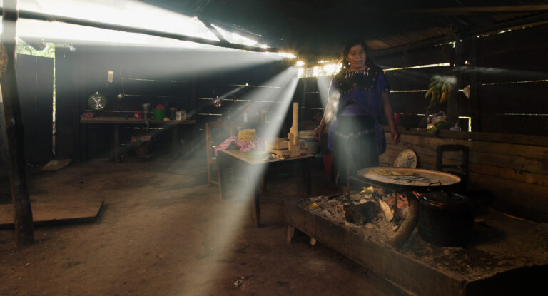 LICHAM_Margarita en la cocina_